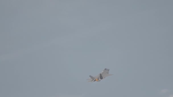 Fuerza Aérea Avión Combate Furtivo Durante Vuelo Alta Velocidad — Vídeo de stock