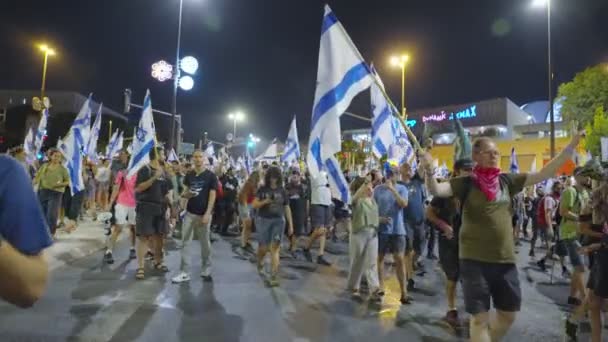 エルサレム イスラエル 2023年7月23日 市街地でデモ行進するデモ隊 — ストック動画