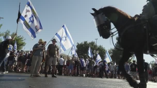 Иерусалим Израель Июля 2023 Года Демонстранты Маршируют Улицам Города — стоковое видео