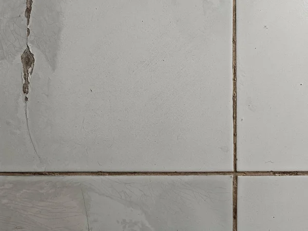 Brudna Biała Ceramiczna Podłoga — Zdjęcie stockowe