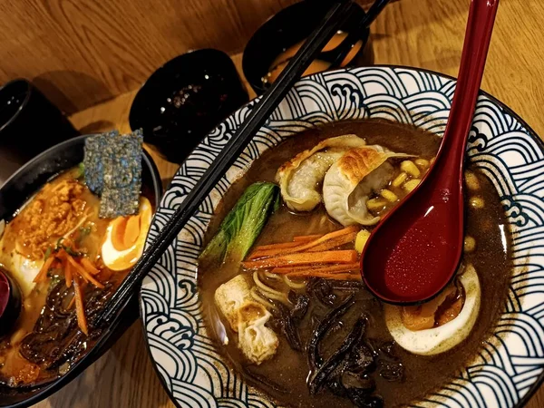 Asiático Japonés Ramen Sopa Fideos Con Carne Huevo Tazón —  Fotos de Stock