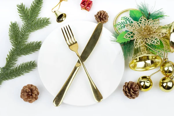 Christmas Dinner Empty Plate Cutlery Decorations White Wooden Background — Stock Photo, Image