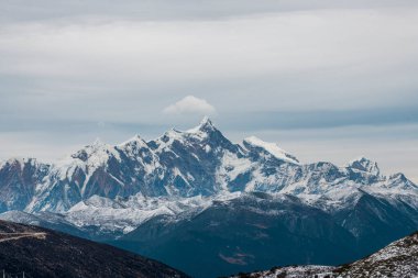 Dağların güzel manzarası