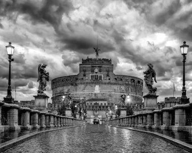 Tiber 'de Roma ve Castello Sant' Angelo manzarası