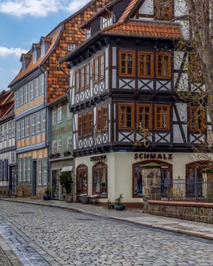 Ünlü ortaçağ şehri Quedlinburg 'un güzel mimarisi, Saksonya-Anhalt, Almanya, Avrupa