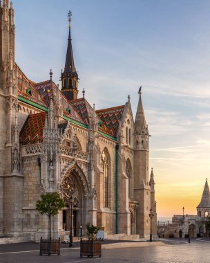 Budapeşte, Macaristan 'daki Budapeşte Kalesi' ndeki Aziz Matthias Kilisesi