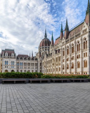 Budapeşte 'deki Macar Parlamento Binası cephesi