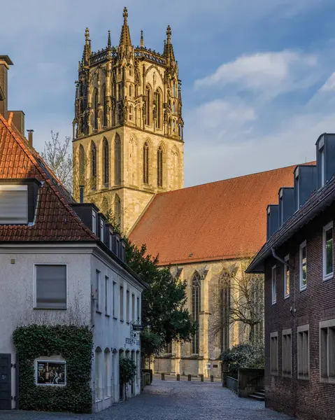 Almanya 'nın Munster kentindeki St. Ludgeris Kilisesi