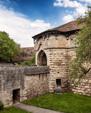 Rothenburg ob der Tauber şehrinin ortaçağ şehir duvarı