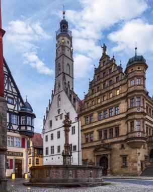 Güzel ve büyülü ortaçağ kasabası Rothenburg ob der Tauber