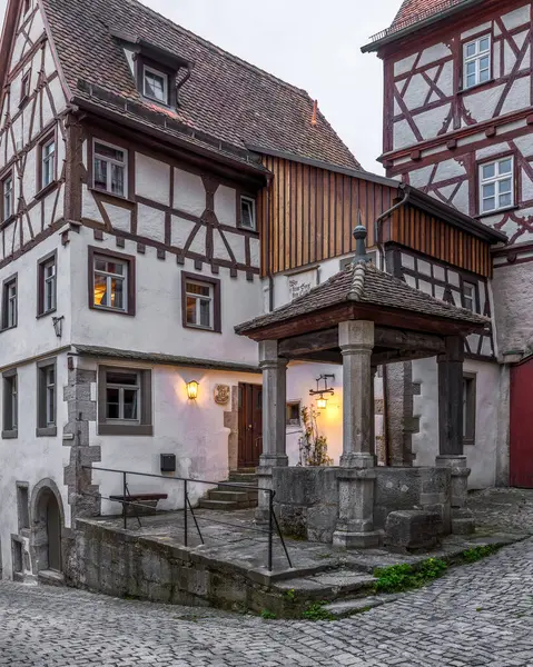 Güzel ve büyülü ortaçağ kasabası Rothenburg ob der Tauber