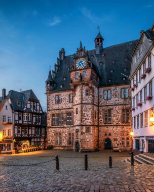 Ortaçağ Alman kenti Marburg ve ünlü belediye binası