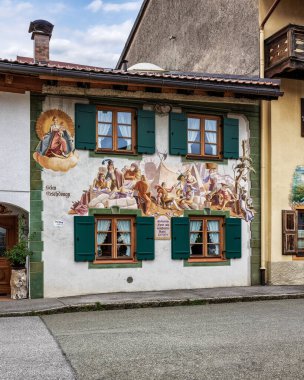 Bavyera 'daki güzel eski Mittenwald kasabası, Gerrmany