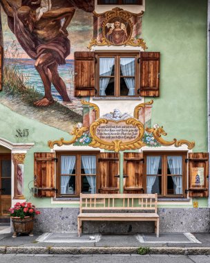 Bavyera 'daki güzel eski Mittenwald kasabası, Gerrmany