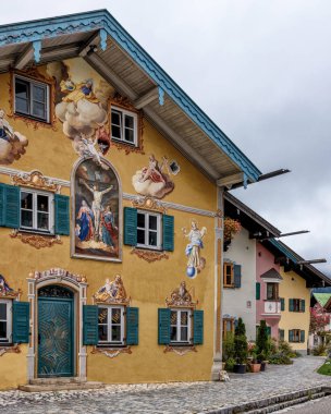 Bavyera 'daki güzel eski Mittenwald kasabası, Gerrmany