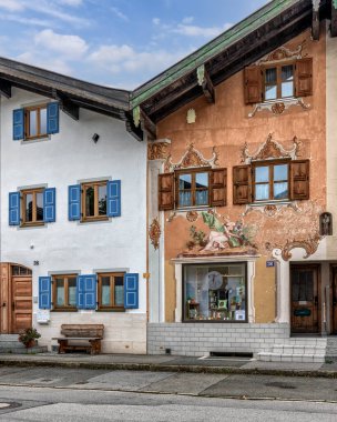 Bavyera 'daki güzel eski Mittenwald kasabası, Gerrmany