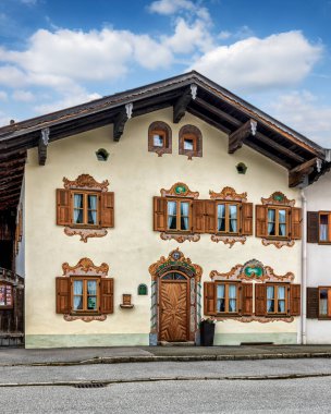Bavyera 'daki güzel eski Mittenwald kasabası, Gerrmany