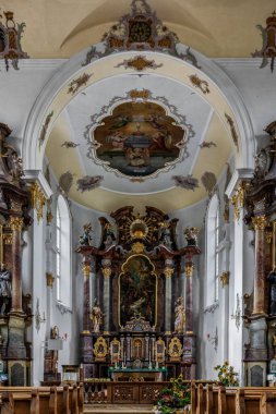 Fussen, Bavyera, Almanya 'daki Aziz Stephen Fransisken Manastırı' nın güzel iç mekanı.