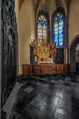 St. Kornelius Kilisesi 'nin güzel iç mimarisi ve muhteşem süslemeleri.