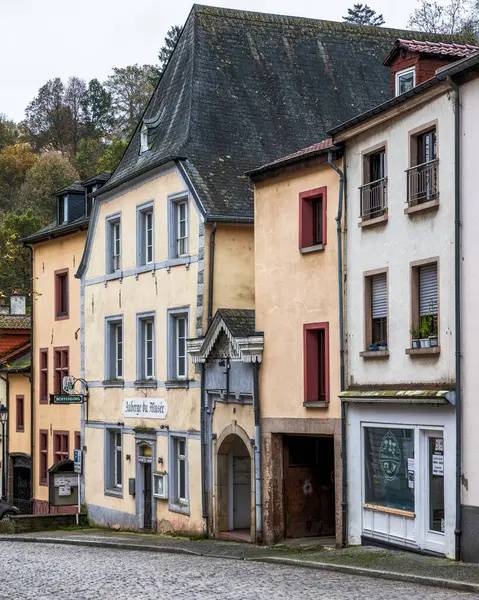 Lüksemburg, Avrupa 'daki güzel eski Vianden kasabası.