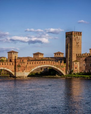 Aşk şehrinin romantik eski şehir merkezi, Juliet ve Romeo 'nun doğduğu yer, güzel İtalya' nın mücevheri, Verona, Lombardy 'de.