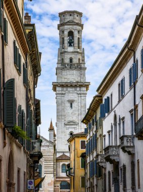 Aşk şehrinin romantik eski şehir merkezi, Juliet ve Romeo 'nun doğduğu yer, güzel İtalya' nın mücevheri, Verona, Lombardy 'de.