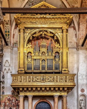 Doumo di Verona 'nın inanılmaz mimarisi, içinde ve dışında, bir rüya gerçek oldu. Lombardia, İtalya