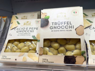 İtalyan gnocchi çeşitleri, ricotta trüf ve kakao aromalı sergilenmektedir..