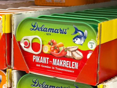 Konserve balık ambalajı görüntüleme: delamaris pikant makrelen in domates sosu.