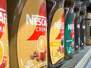 Milka danke schon pralines mağaza rafında sergileniyor