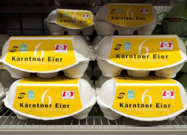 Milka danke schon pralines mağaza rafında sergileniyor