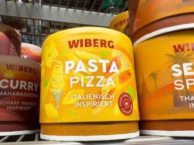 Wiberg italyan esinlenilmiş makarna pizza baharat karışımı paketleme rafta.