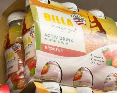 Billa çilekli içecek paketi içinde bifidus kültürleri ve vitaminler var..