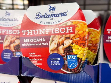 Fasulye ve mısır ambalajlı Delamaris ton balığı salatası..