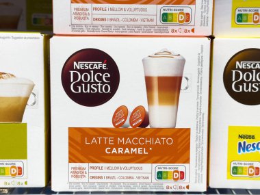 Dolce Gusto Makineleri için Lezzetli Latte Macchiato Karamelli Kahve Podları Kahve Aşıkları Tatlıyı Arıyor, Kahve Deneyimi Bulmak İçin Mükemmel
