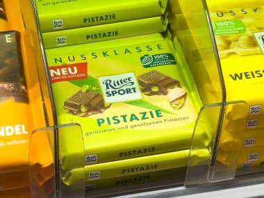 Ritter spor şam fıstıklı çikolata sergisi.