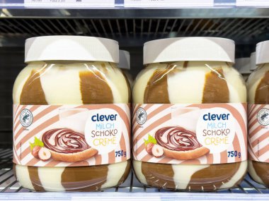 Fındık kremalı kavanozlar çikolata fındık aromalı..