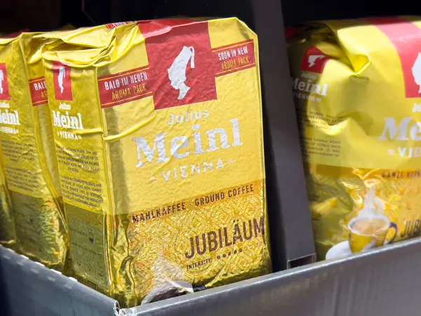 Julius Meinl Viyana Kahve Paketi sergileniyor.