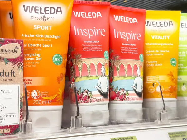 Mağazadaki organik duş jelleri ilham verici ve spor çeşitleri içeriyor..