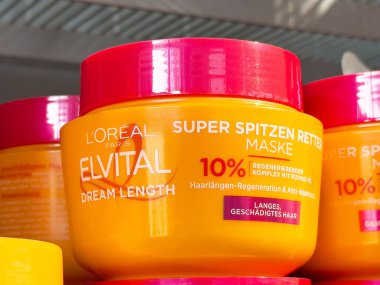 L 'oreal rüya uzunluğunda saç maskesiyle rejenerasyon ve anti-saç hasarı formülü..