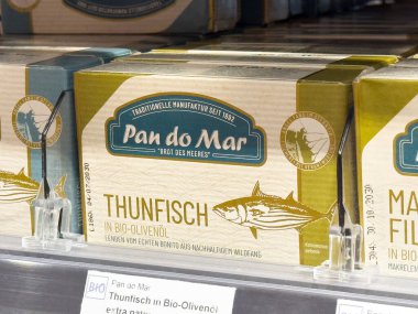 Organik zeytinyağı ambalajlı ton balığı..