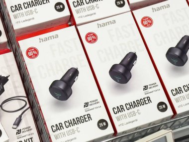 USB-C, 25W, hızlı şarj,% 60 daha hızlı şarj ile ambalaj ekran.