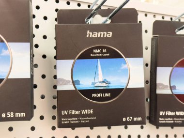 Hama uv filtresi geniş 67 mm ambalajı depoda.