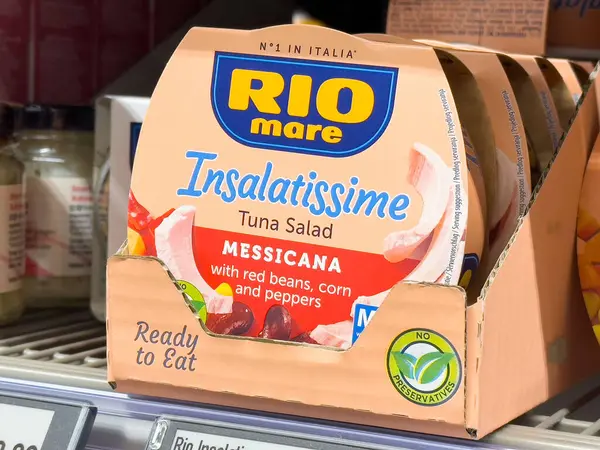 Rio mare insalatime ton balığı salatası messicana ile kırmızı fasulye, mısır, biber yemeye hazır.