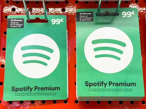 12 aylık abonelik teklifiyle sergilenen premium hediye kartlarını bozdur.