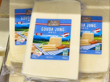 Manzaralı Avusturya gouda jung peyniri- 700 gramlık paketler.