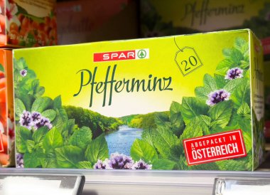 Avusturya naneli çay kutusu rafta..