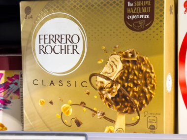 Ferrero rocher klasik fındıklı çikolata kutusu..