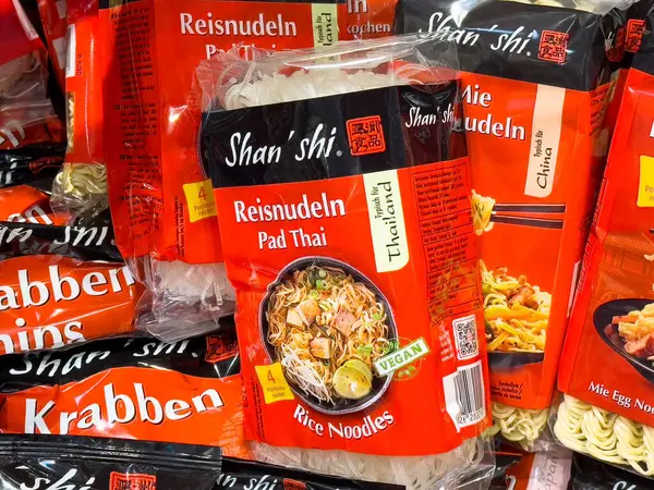 Canlı ambalajlı Shan shi eriştesi çeşitleri.