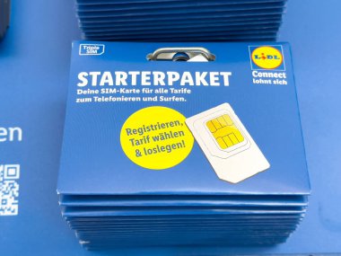 Almanya 'da telefon ve surfen için Lidl starterpaket sim kart kiti.